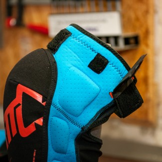 Cleveres Detail: ein kleines Klett fixiert das große Klett z.B. bei längeren Pausen